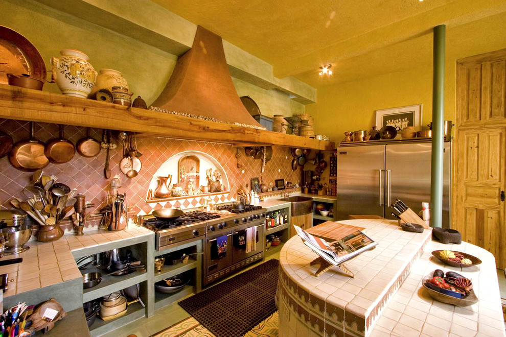 This is an example of a kitchen in Mexico City.