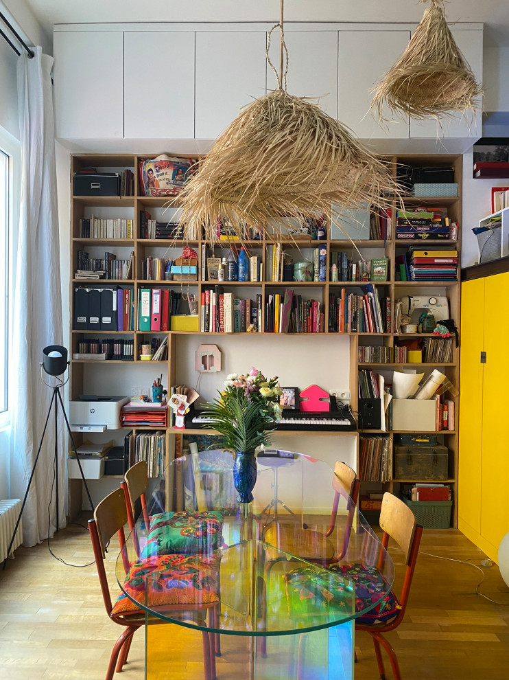 Transformation d'un local en loft brutaliste tropical