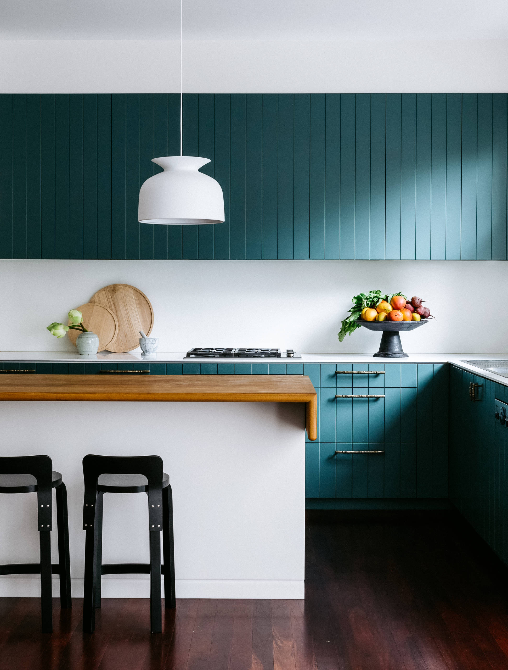 Vertical Panelling: The Coolest Take From Country Kitchens | Houzz AU