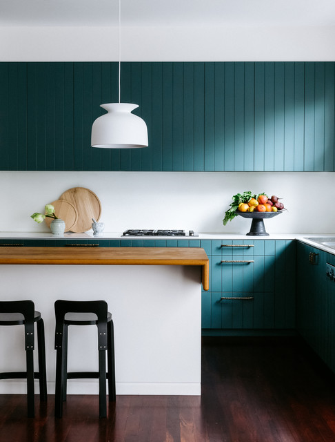 Vertical Panelling: The Coolest Take From Country Kitchens | Houzz NZ