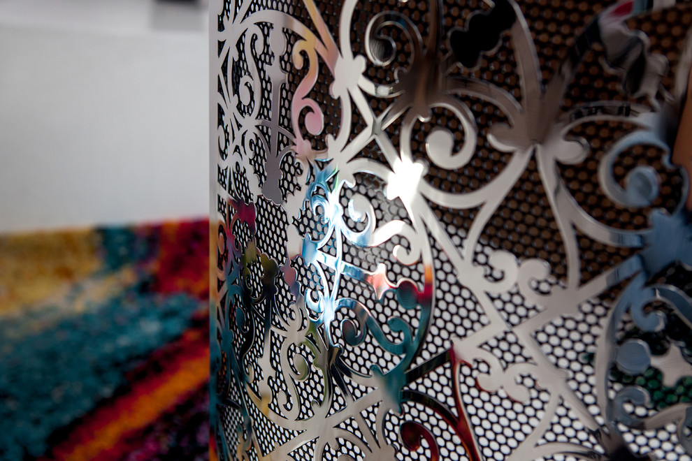 Угловая полка для ванной комнаты