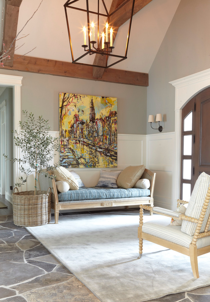 Transitional entryway photo in Toronto