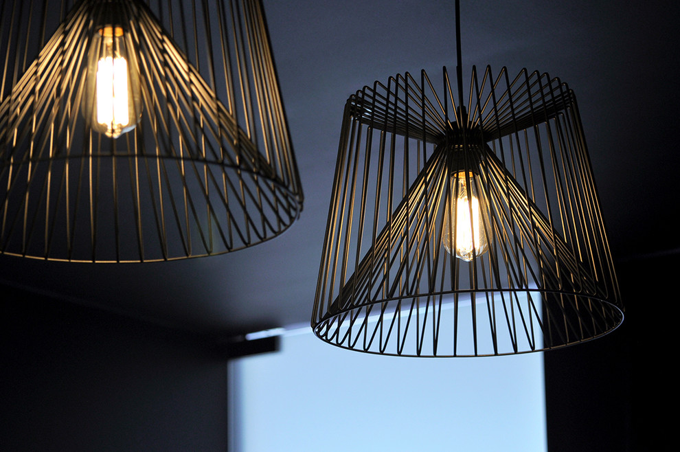 Design ideas for a contemporary home bar in Hobart.