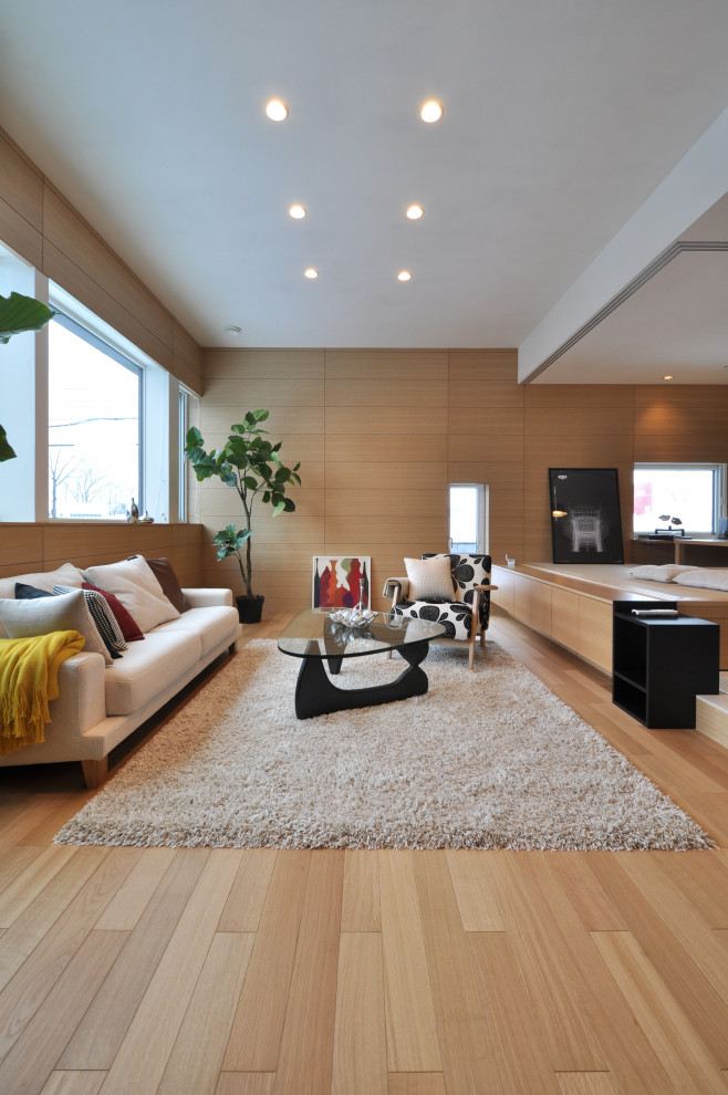 Inspiration for a contemporary living room in Sapporo.
