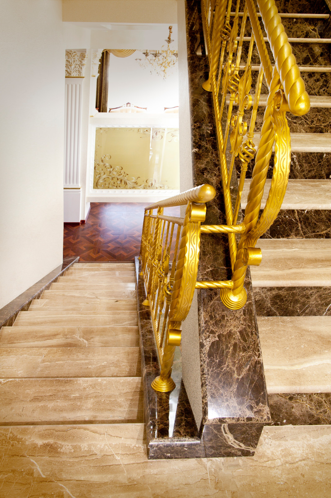 Лестница из натурально камня