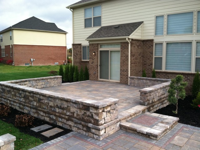 Courtyard contemporary-patio