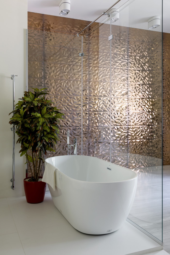 Яркая мансарда в загородном доме