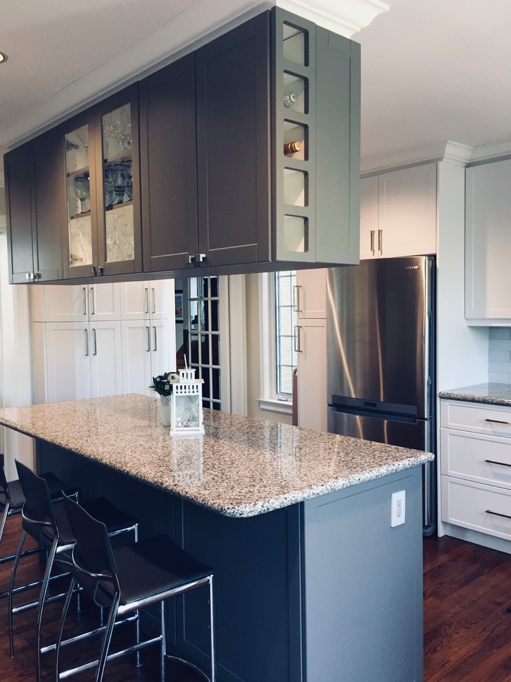 Inspiration for a transitional kitchen remodel in Toronto