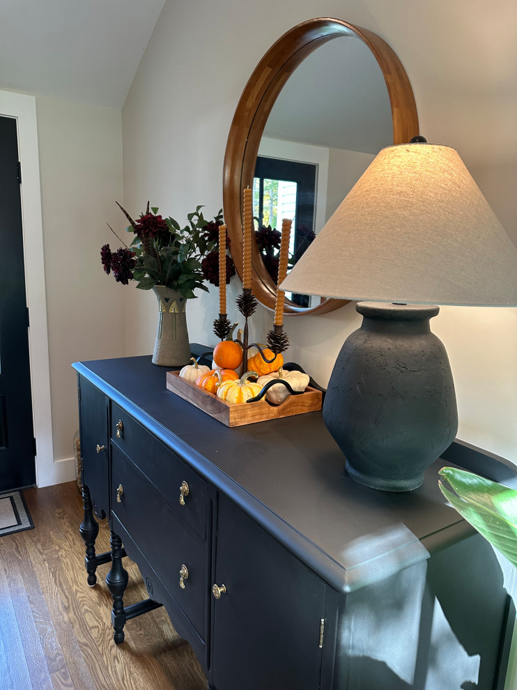 Home design - transitional home design idea in Boston