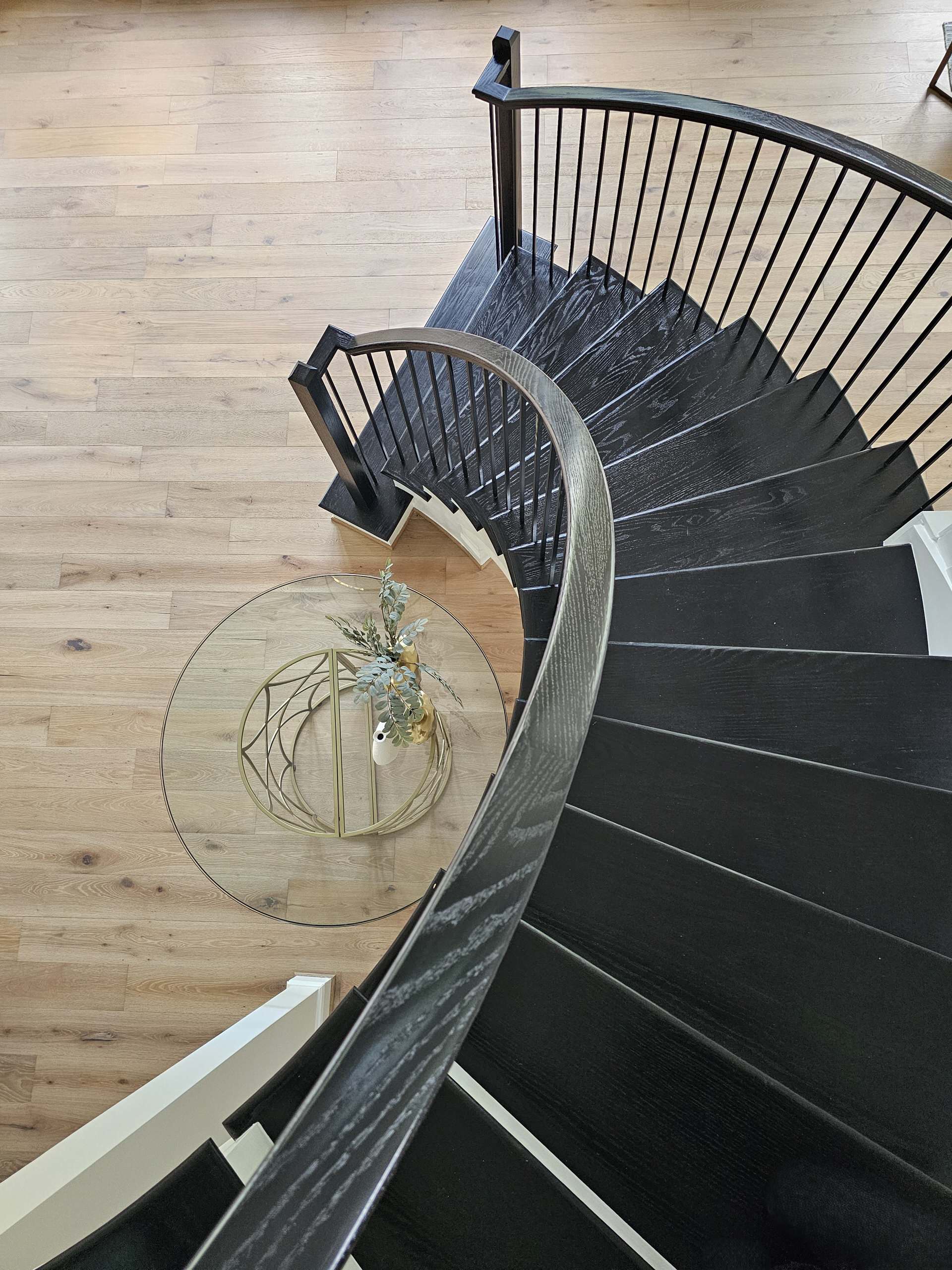 Elegant Curve Elevates Modern Design, Mclean, VA 22101