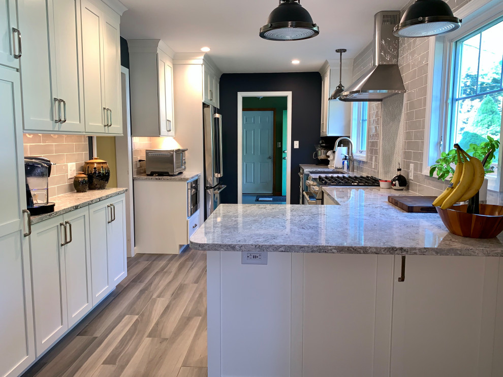 Kitchen - kitchen idea in Boston