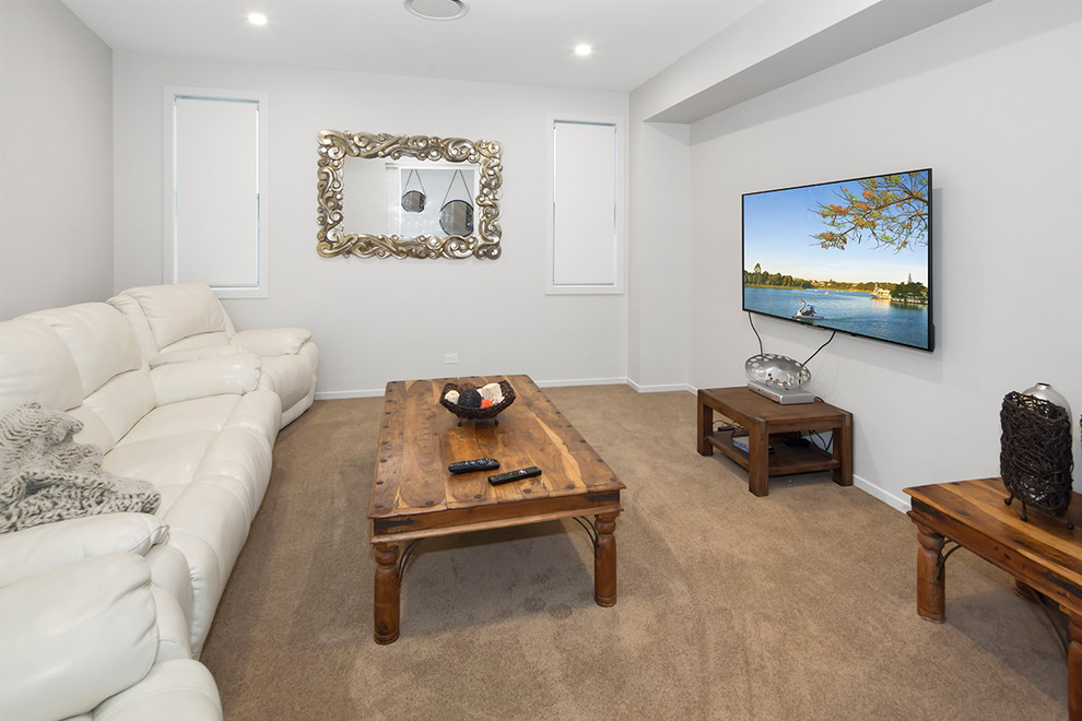Inspiration for a contemporary living room in Gold Coast - Tweed.