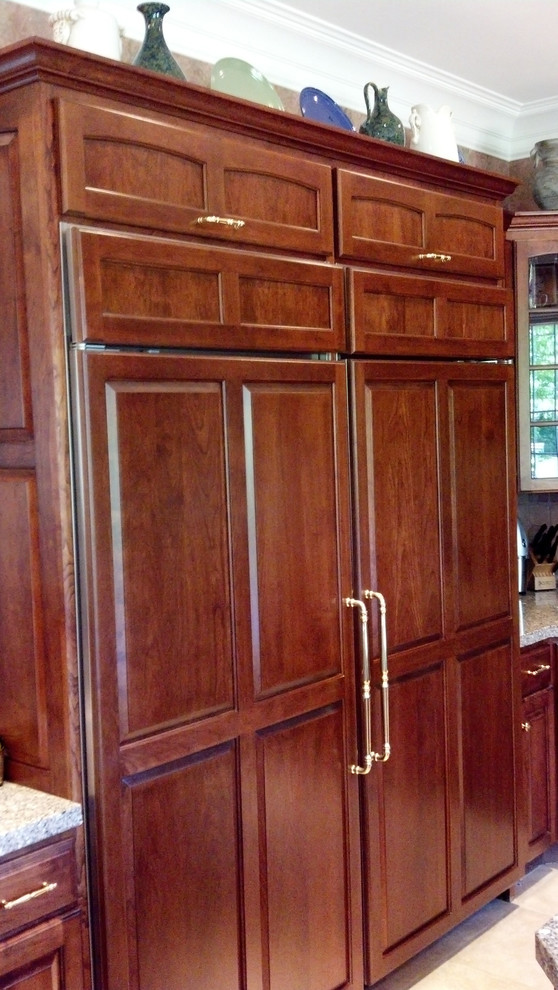 Kitchen - kitchen idea in Chicago