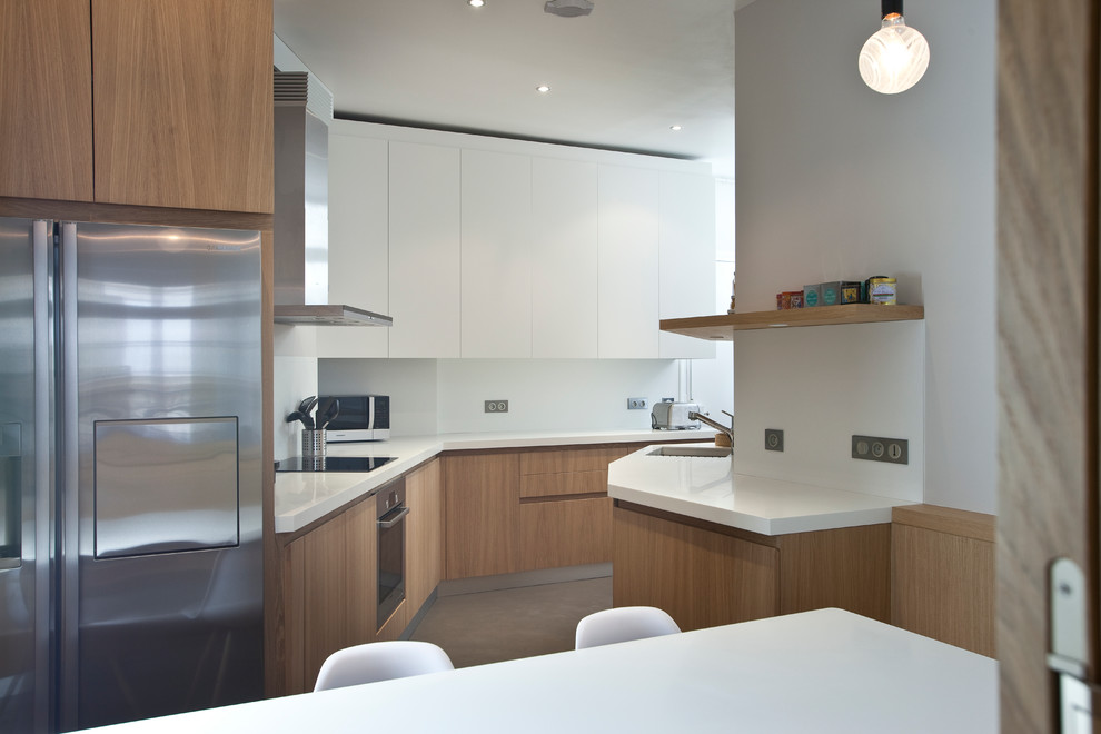 Réalisation d'une cuisine design.