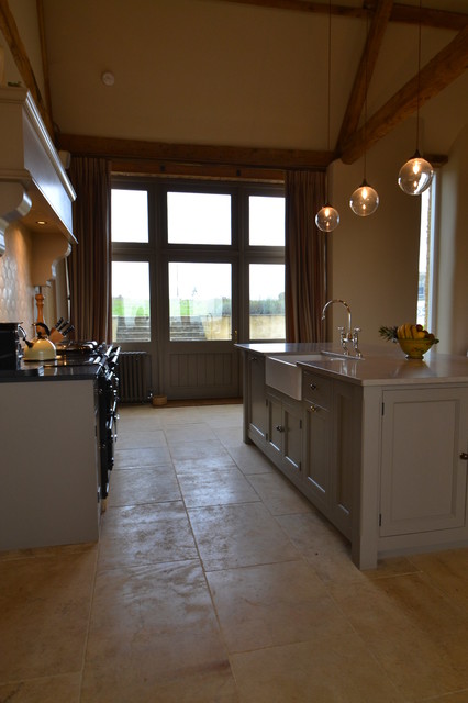 Recent work landstil-koekken
