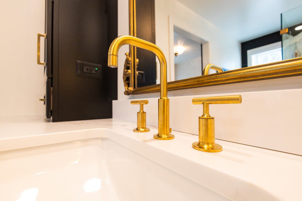 Transitional home design photo in Baltimore