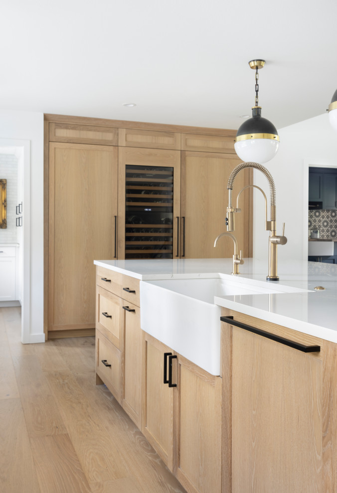 Transitional kitchen photo in Portland