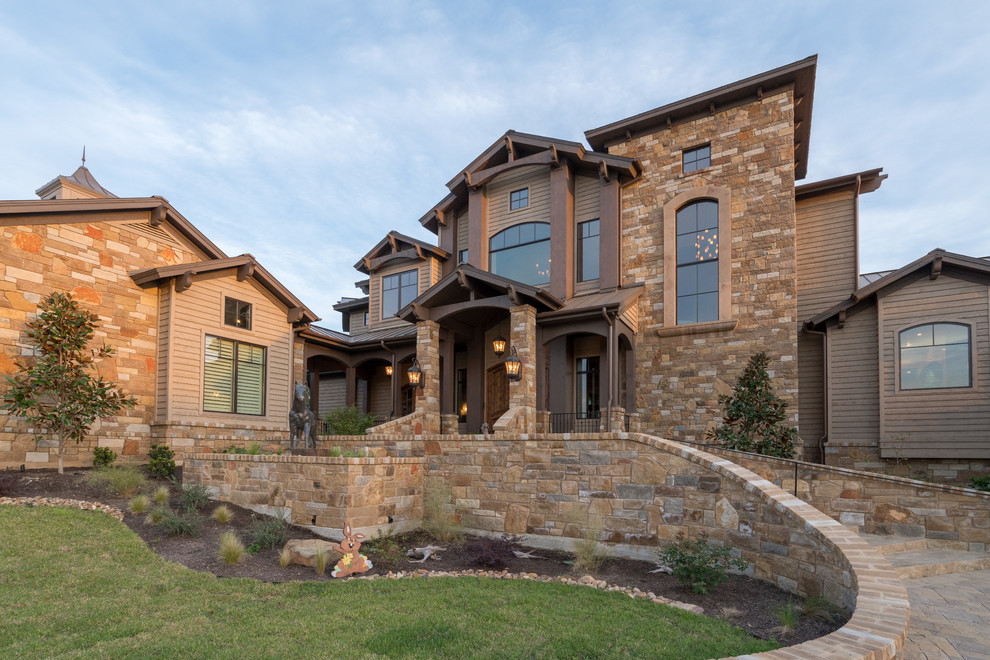 Inspiration for a transitional home design remodel in Austin