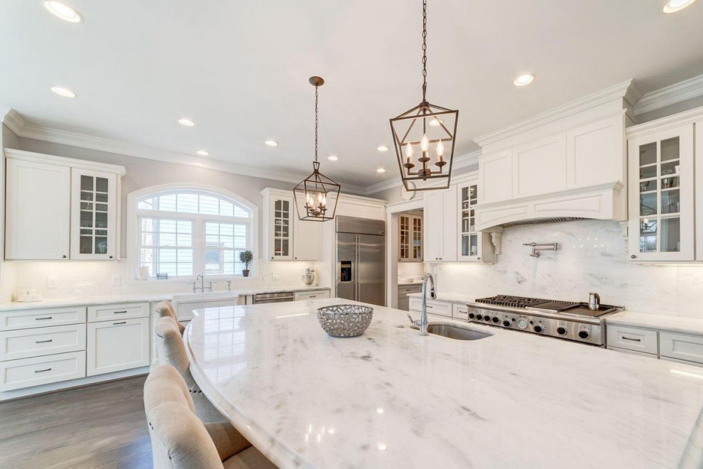 Home design - transitional home design idea in DC Metro