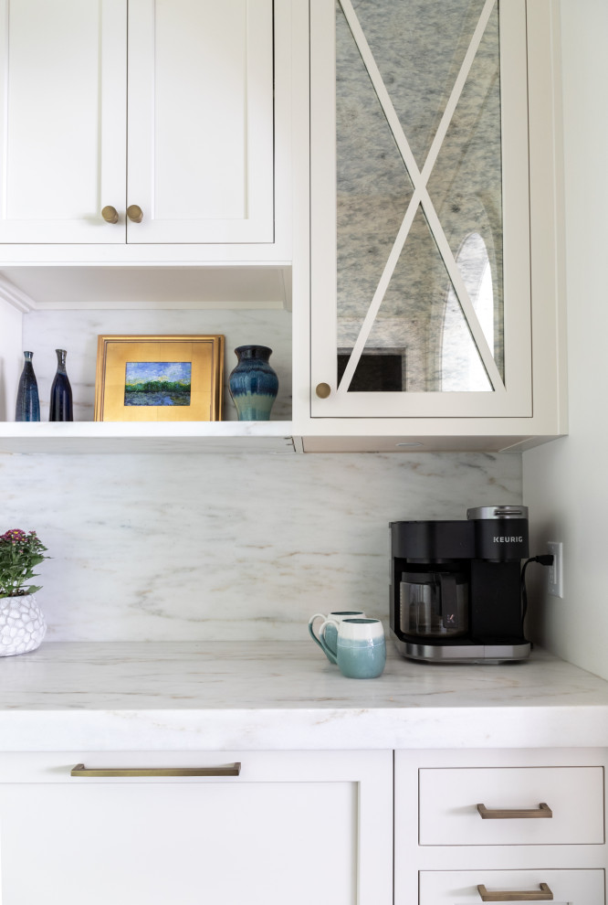 Inspiration for a transitional home design remodel in Indianapolis