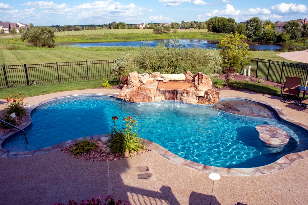 Free Form pool