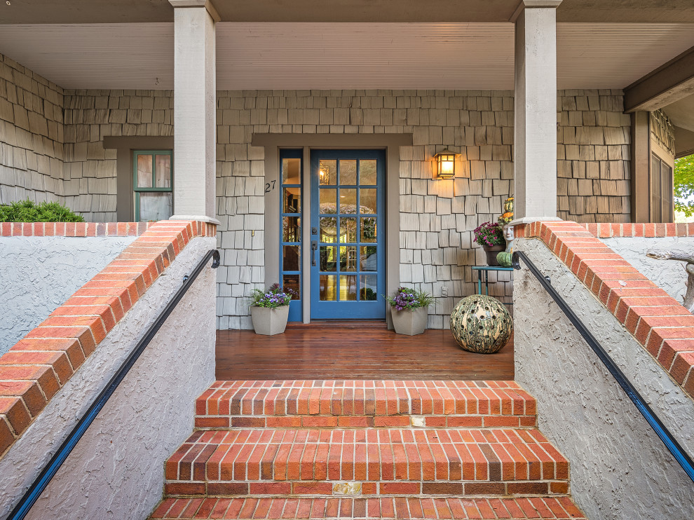 Home design - transitional home design idea