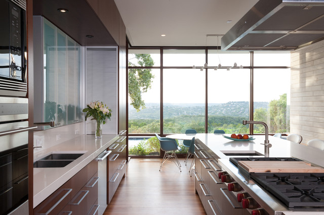Dynamic Modern midcentury-kitchen