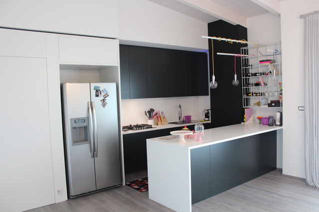 Appartamento 5 contemporary-kitchen