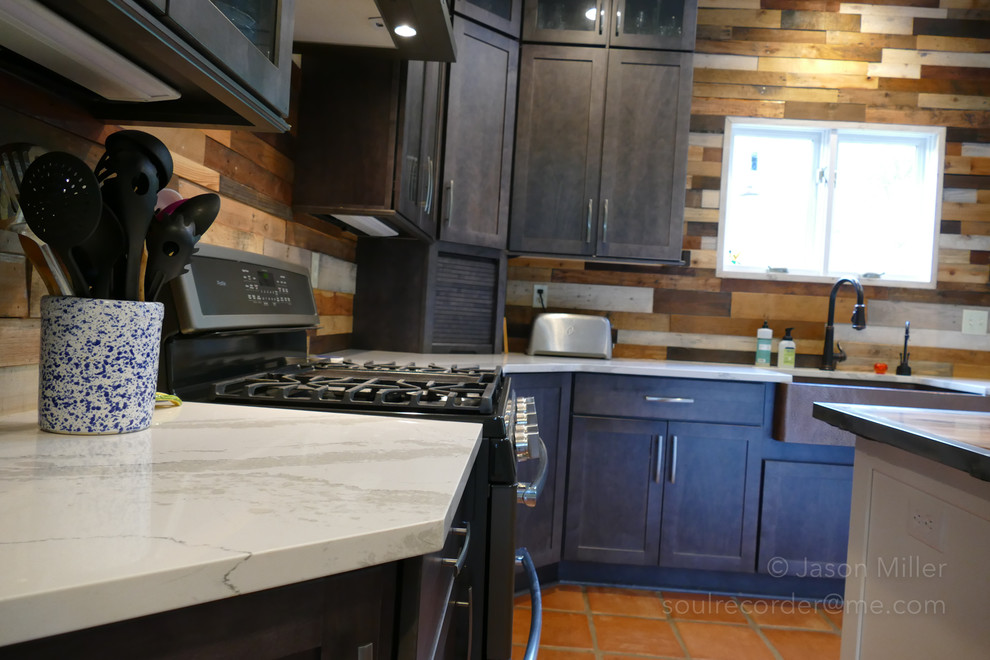 Home design - transitional home design idea