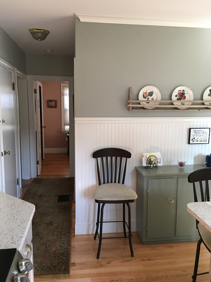 Inspiration for a transitional kitchen remodel in Boston