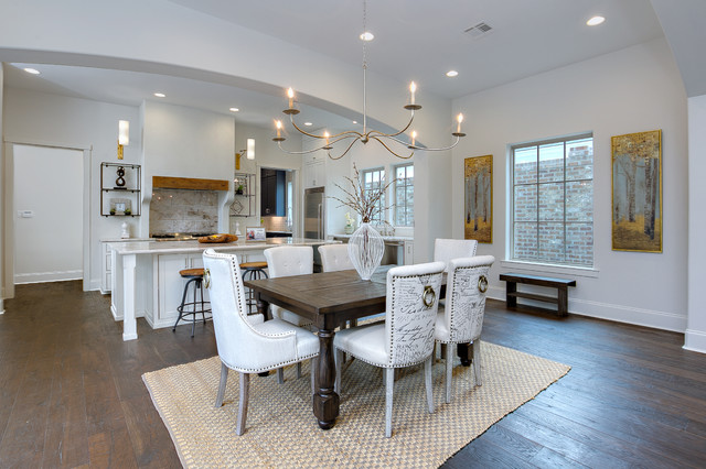 Transitional Custom classique-chic-salon