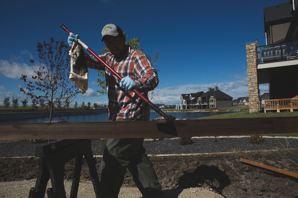 Inspiration for a rustic deck remodel in Calgary