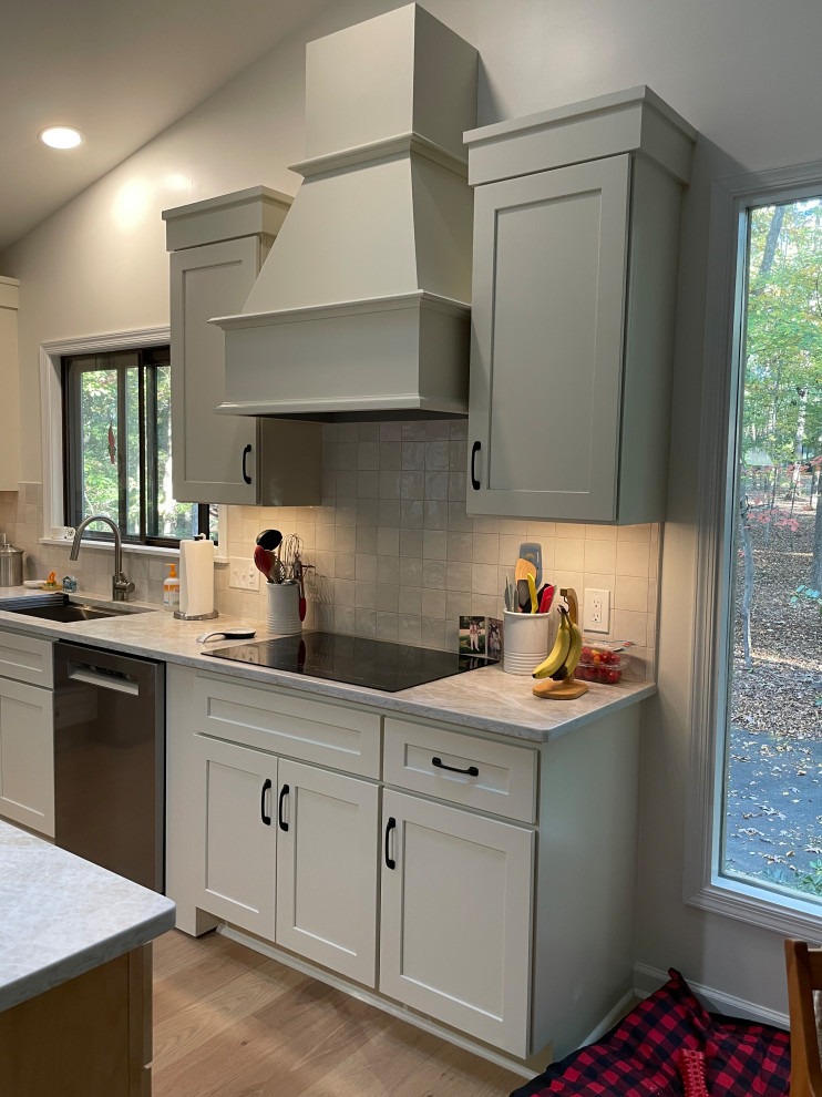 LAKE MONTICELLO KITCHEN REMODEL
