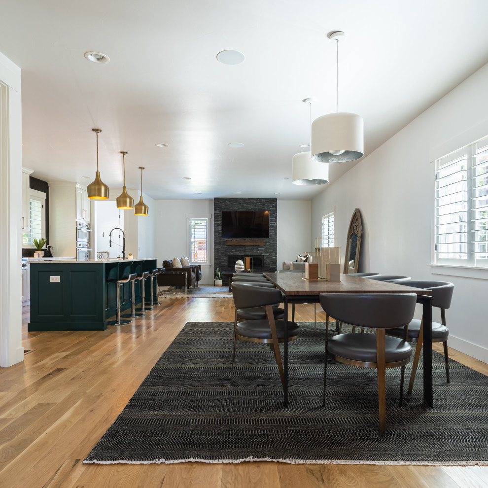 Contemporary Staging with Jewel Tones
