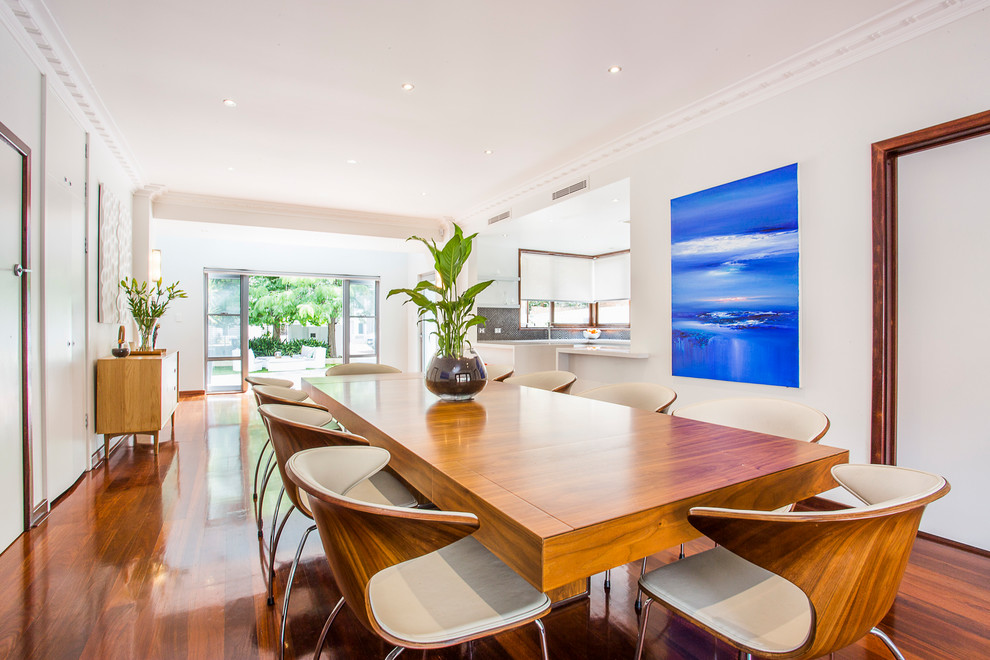 Inspiration for a mid-sized contemporary dining room in Perth.