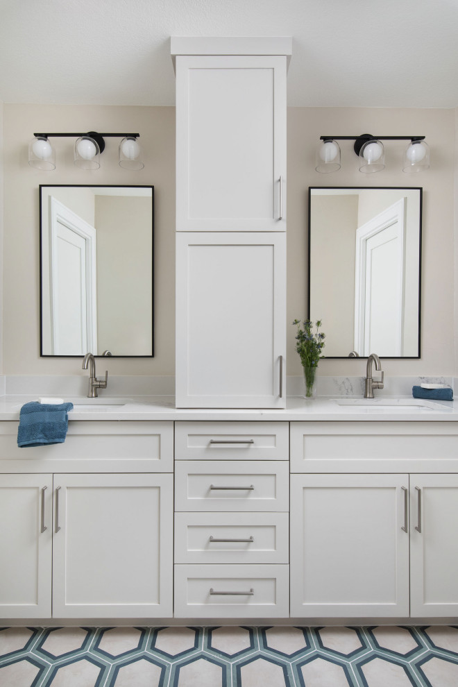 Inspiration for a transitional bathroom remodel in Austin
