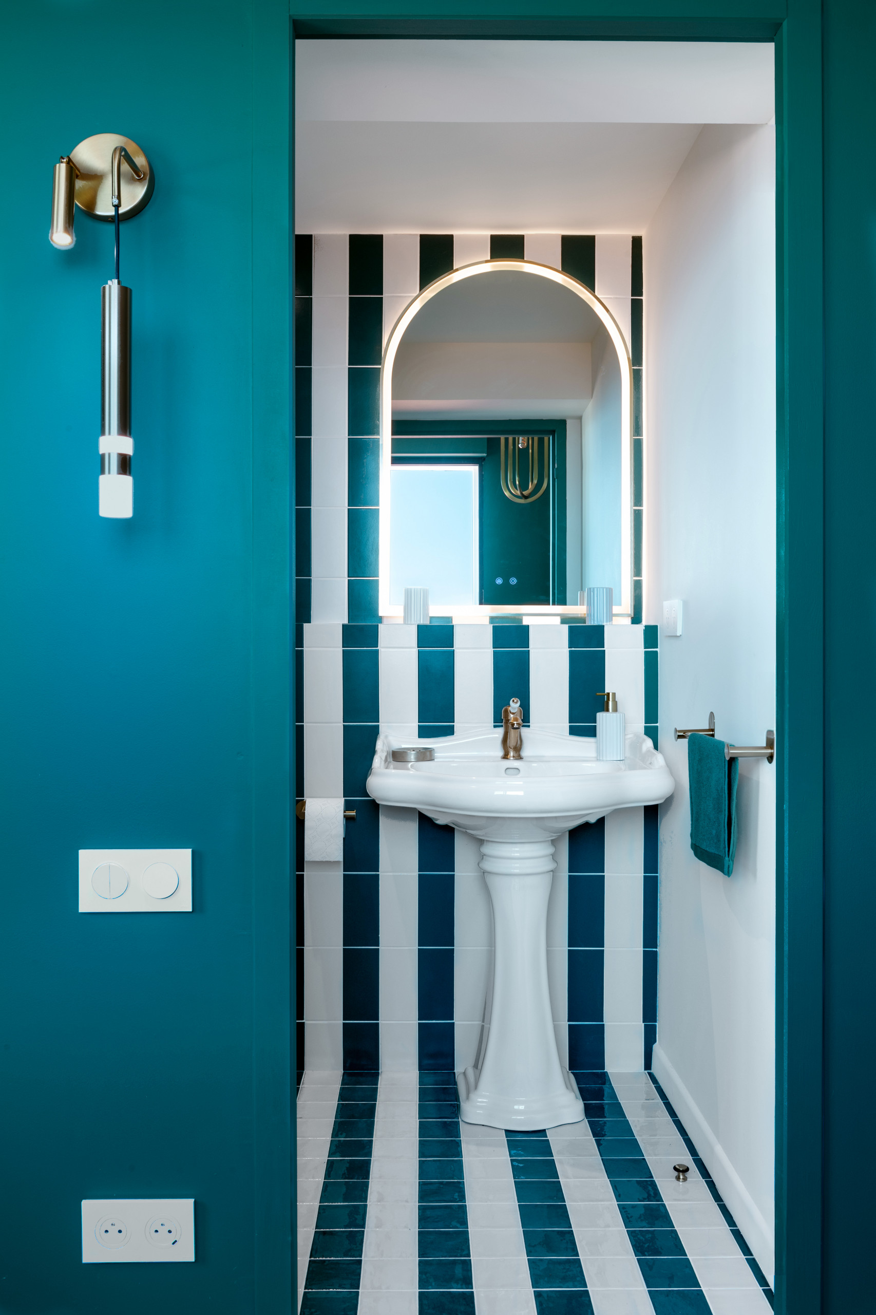 Salle d'eau vintage Sanary DDCA