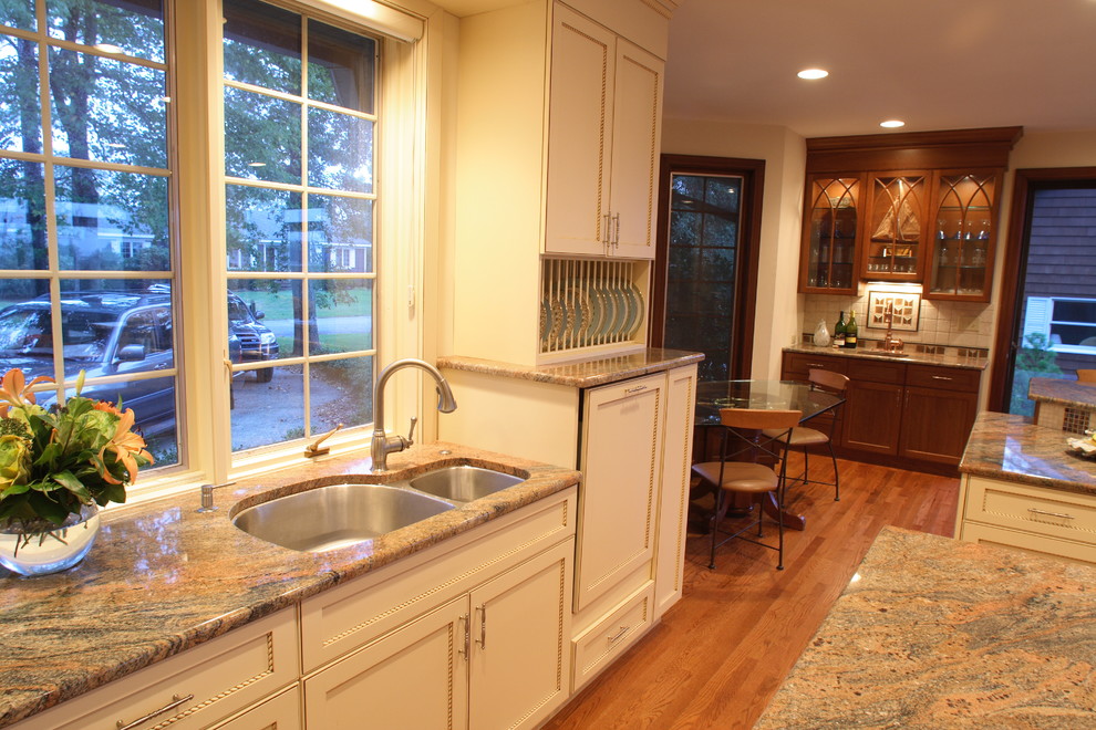 Design ideas for a transitional kitchen in Philadelphia.