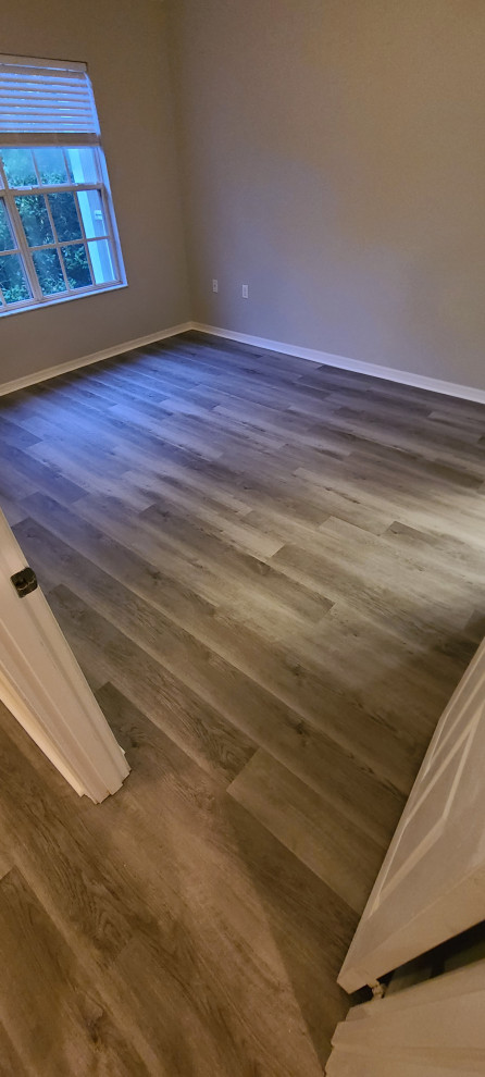 Home design - transitional home design idea in Miami
