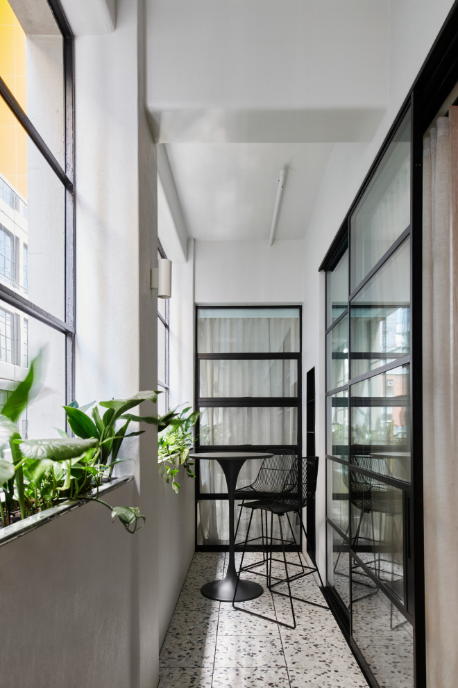 Contemporary balcony in Melbourne.