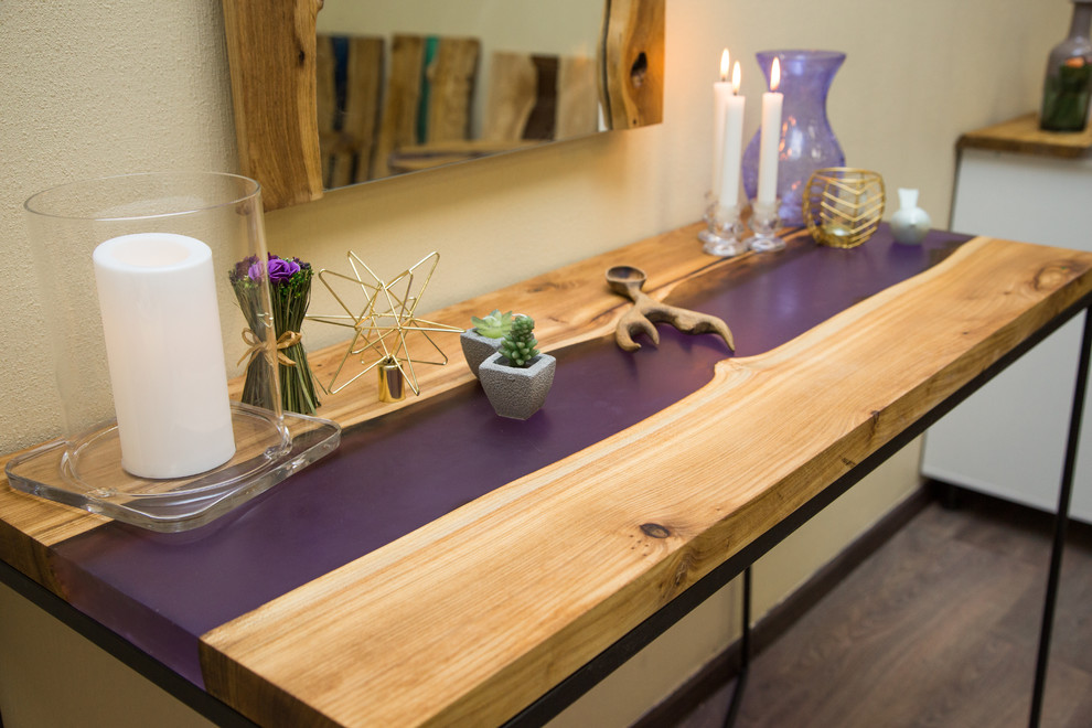 Консоль из дерева Карагач