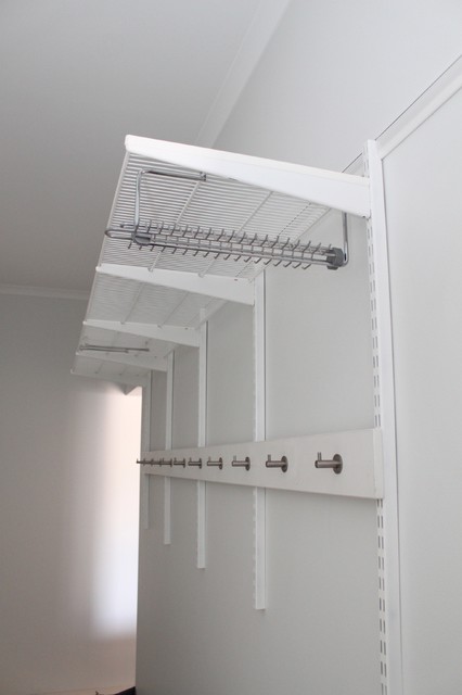Elfa Shelving Walk In Wardrobe Darwin By Formfunctionnt