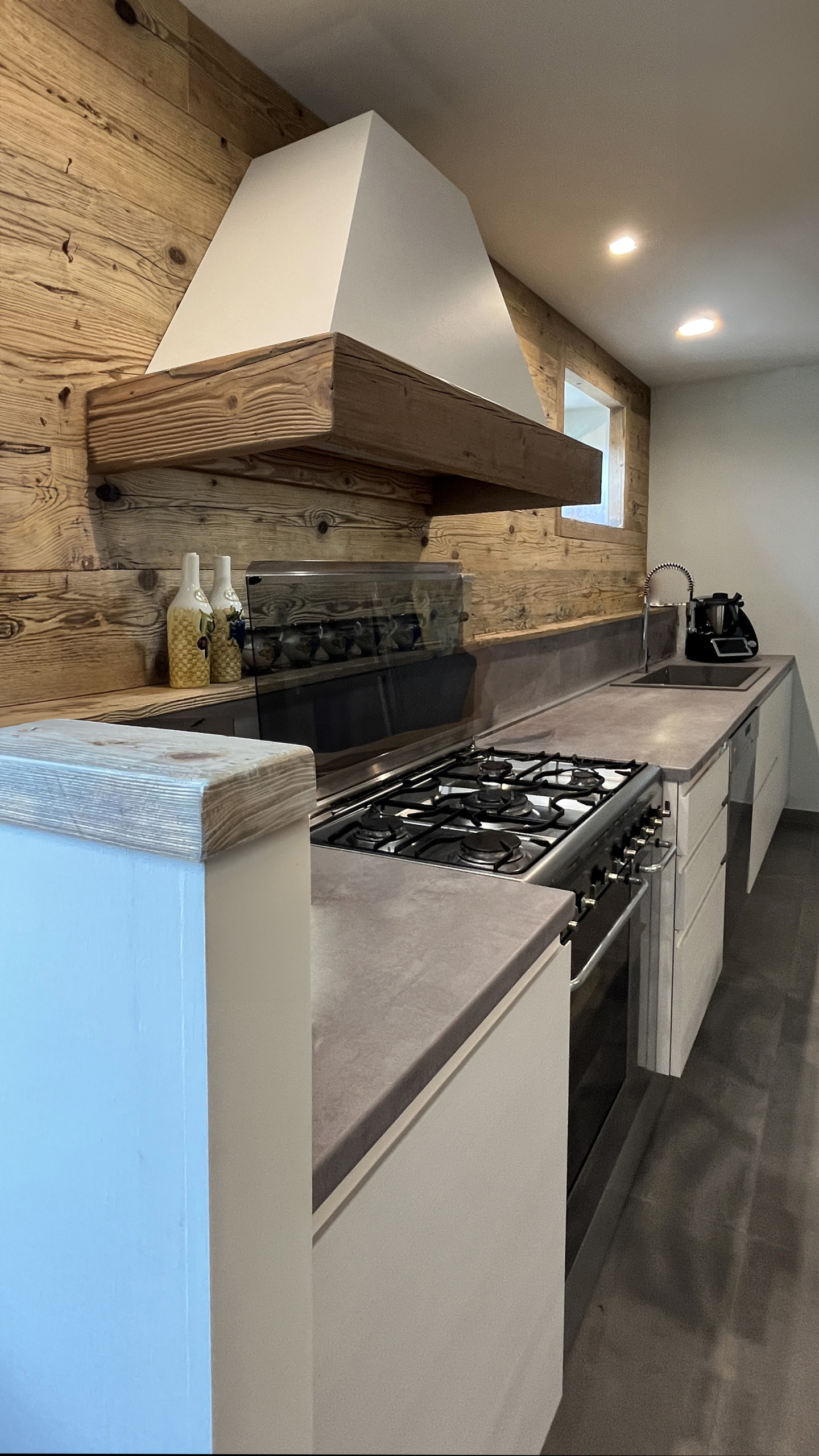 Ristrutturazione taverna casale Modern design 100 MQ