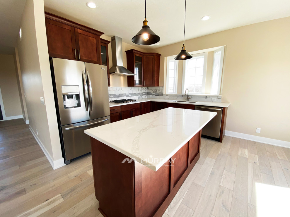Kitchen - transitional kitchen idea