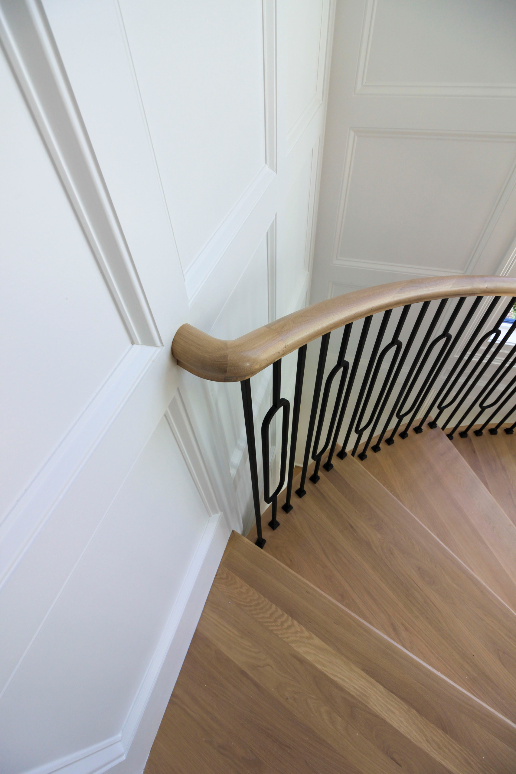 95_Remarkable and elegant floating elliptical staircase, McLean, VA 22101
