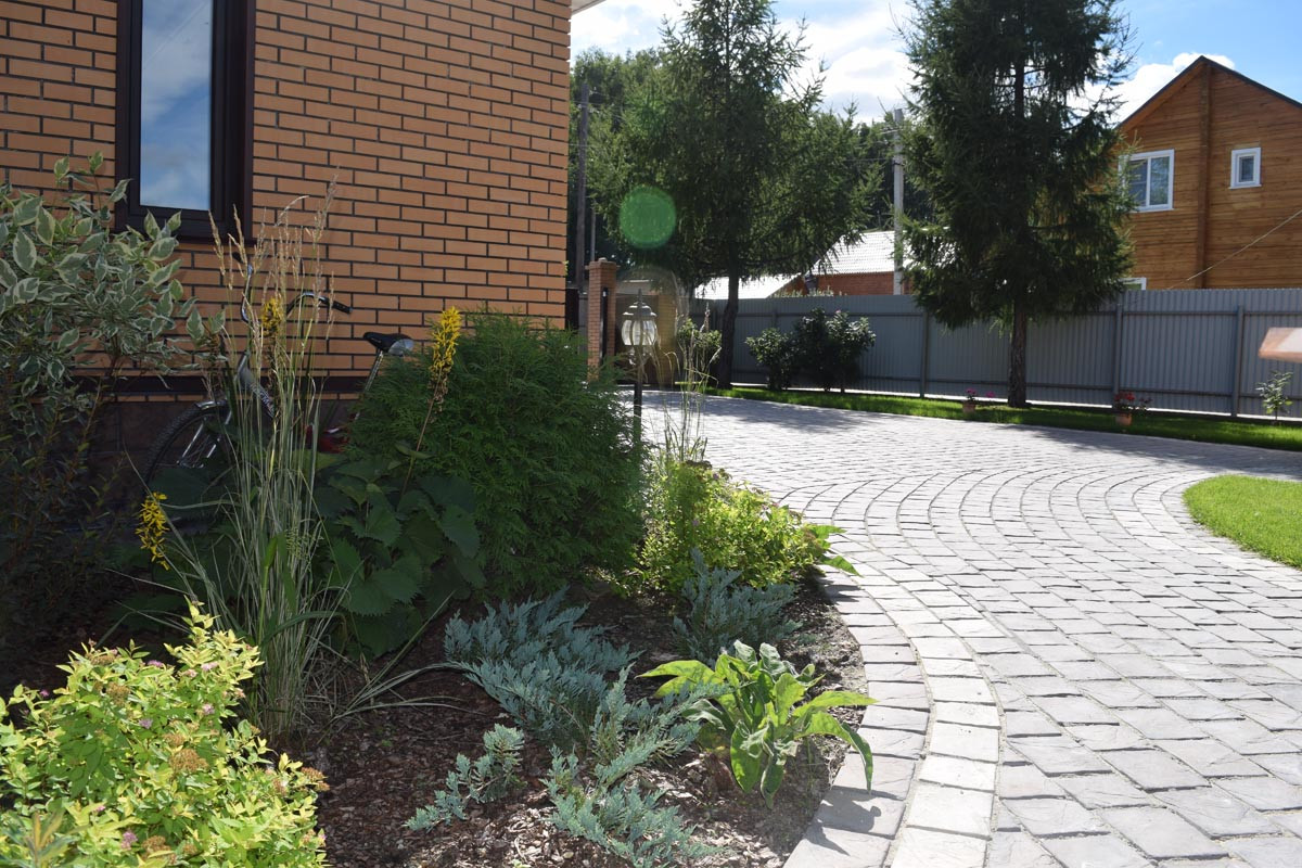 "Дом у озера"