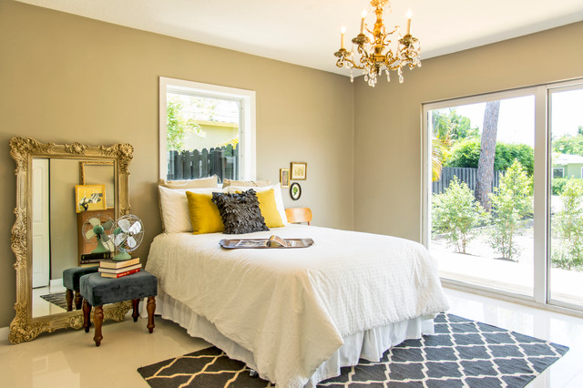 Transitional Bedroom nyklassisk-sovevaerelse