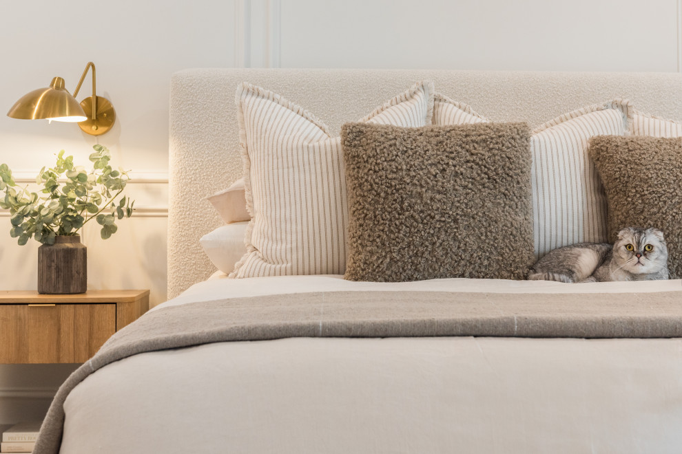 Inspiration for a transitional kids' room remodel in Tampa