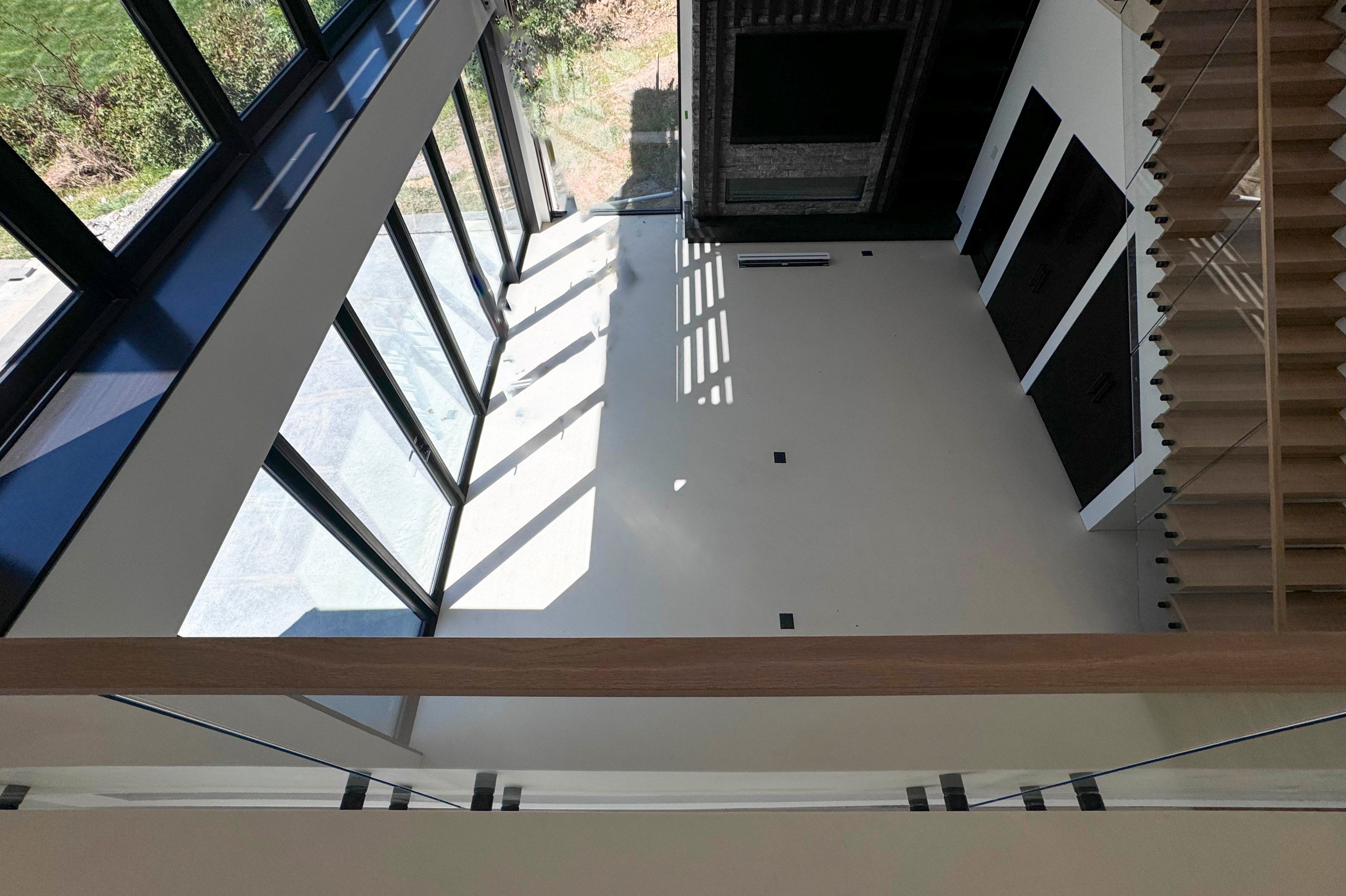 126_Visually Open and Light Contemporary Staircase, Mclean, VA 22102