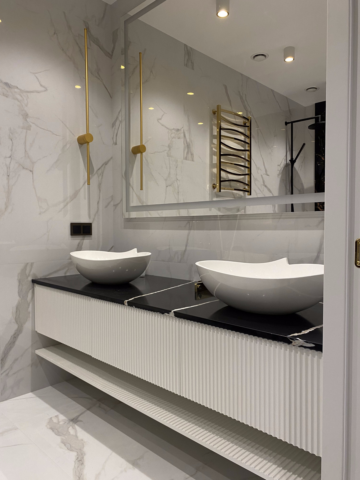 Столешница в ванную комнату